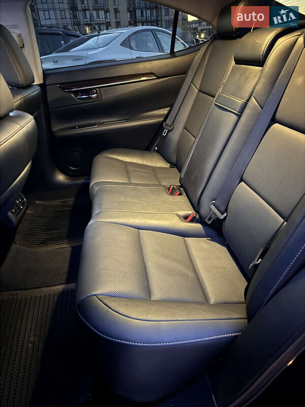 Седан Lexus ES 2018 в Черкасах фото 28 Седан Lexus ES 2018 в Черкасах