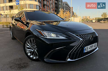 Седан Lexus ES 2023 в Киеве