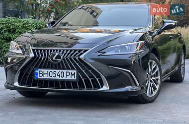 Седан Lexus ES 2022 в 