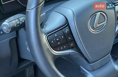 Седан Lexus ES 2022 в 