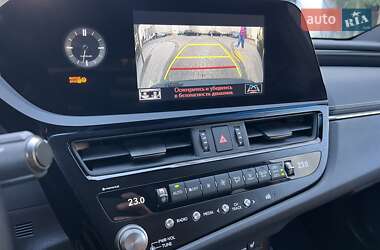 Седан Lexus ES 2022 в 