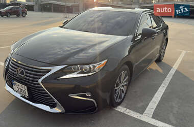 Седан Lexus ES 2016 в Києві