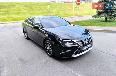 Седан Lexus ES 2014 в Киеве