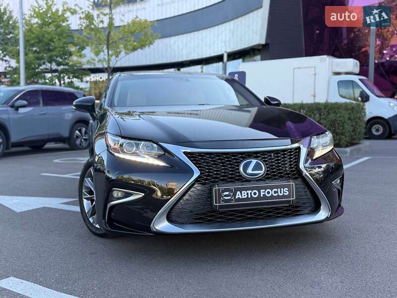 Седан Lexus ES 2013 в Киеве