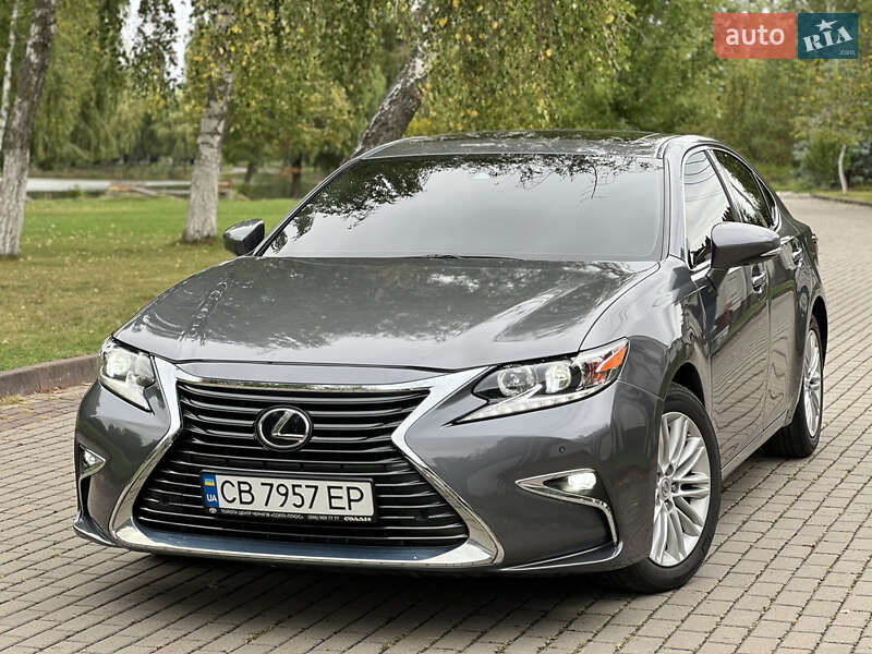 Седан Lexus ES 2016 в 