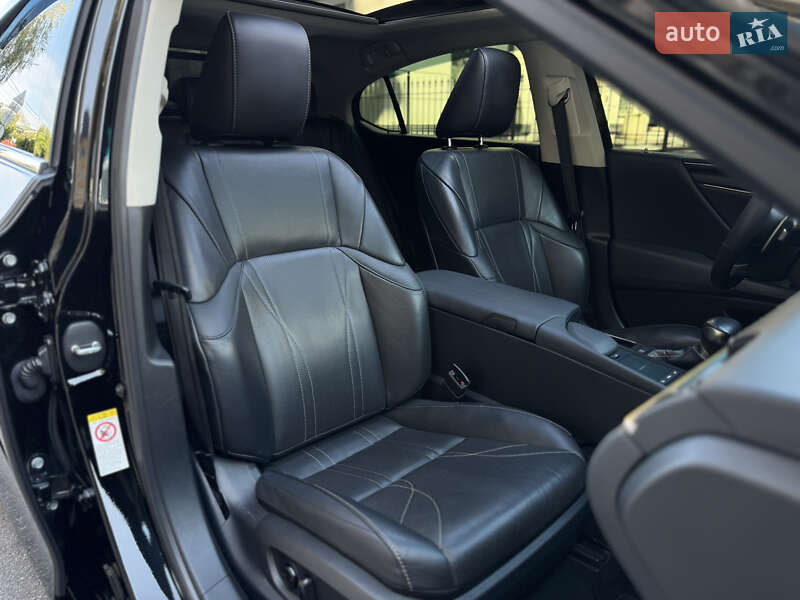 Седан Lexus ES 2018 в Києві