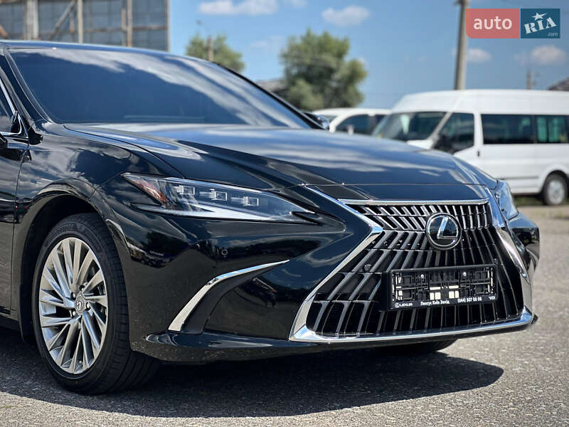 Седан Lexus ES 2024 в Киеве