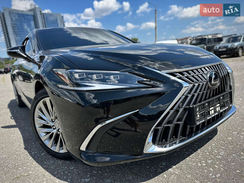 Седан Lexus ES 2024 в Киеве