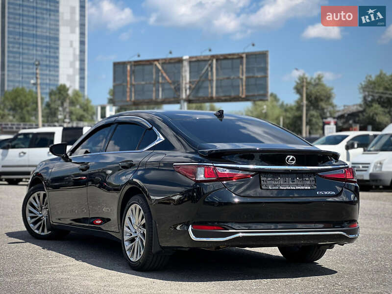 Седан Lexus ES 2024 в Киеве