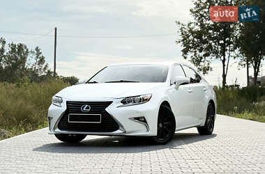 Седан Lexus ES 2017 в Тернополе