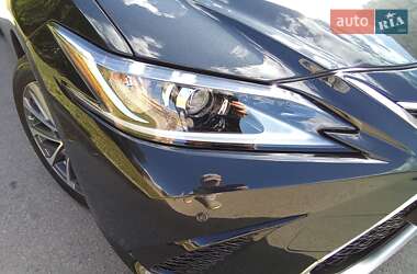 Седан Lexus ES 2021 в 
