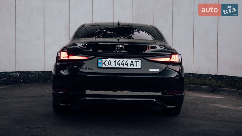 Седан Lexus ES 2019 в Києві
