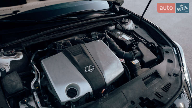 Седан Lexus ES 2019 в Києві