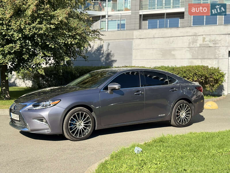 Седан Lexus ES 2014 в Киеве