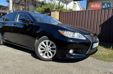 Седан Lexus ES 2014 в 