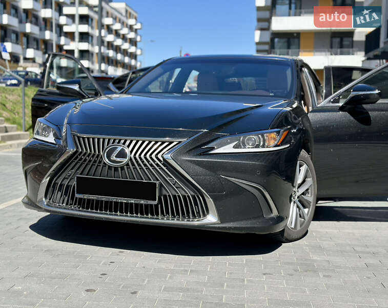 Седан Lexus ES 2018 в Луцьку
