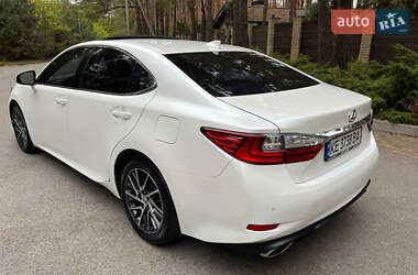 Седан Lexus ES 2015 в 