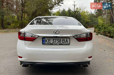 Седан Lexus ES 2015 в 