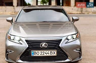 Седан Lexus ES 2015 в 