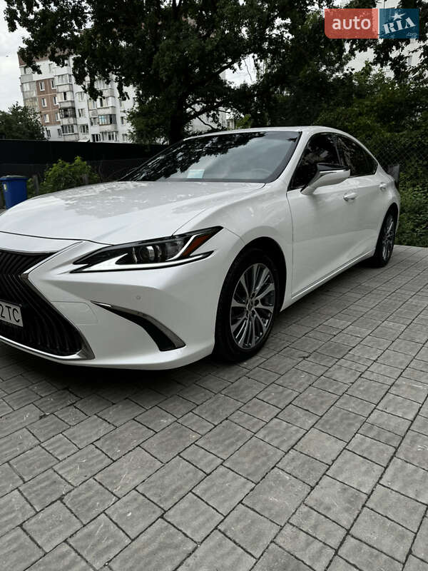 Седан Lexus ES 2021 в Львове фото 28 Седан Lexus ES 2021 в Львове