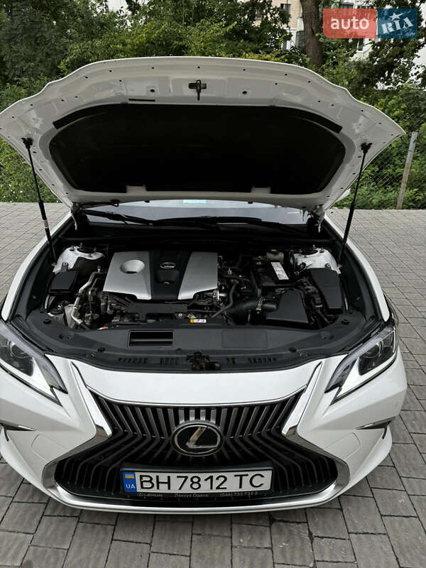 Седан Lexus ES 2021 в Львове фото 33 Седан Lexus ES 2021 в Львове