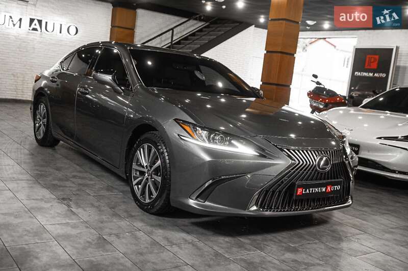 Седан Lexus ES 2019 в Одессе