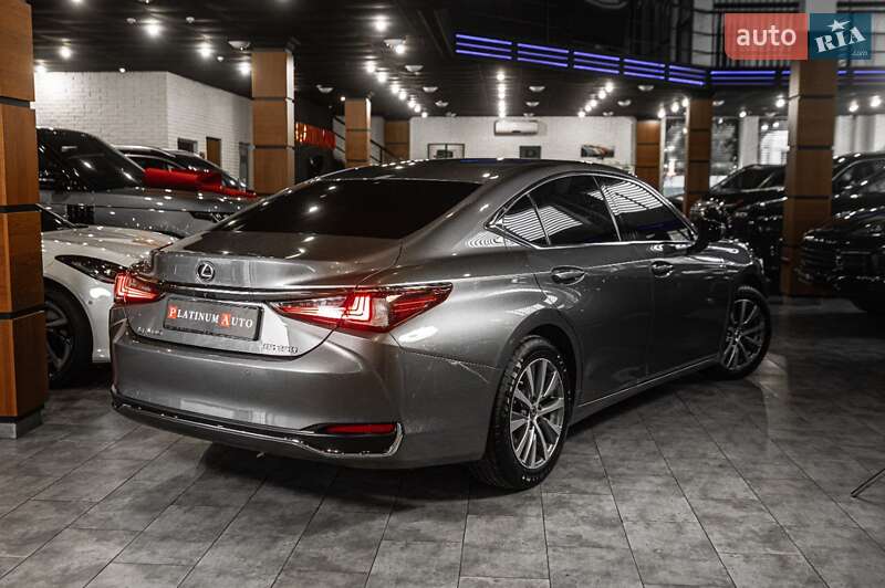 Седан Lexus ES 2019 в Одессе