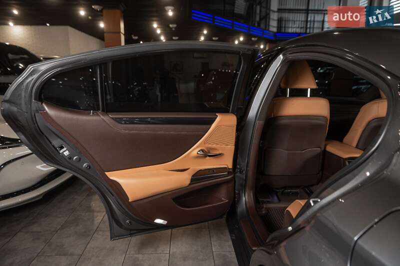 Седан Lexus ES 2019 в Одессе
