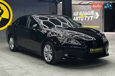 Седан Lexus ES 2013 в Черновцах