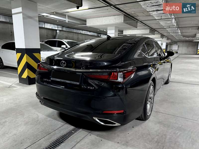 Седан Lexus ES 2022 в Днепре