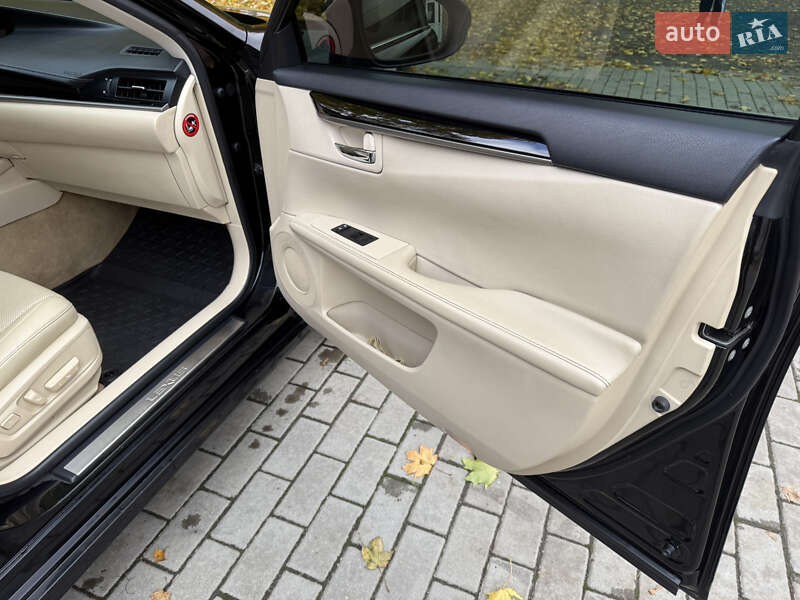 Седан Lexus ES 2015 в Прилуках фото 13 Седан Lexus ES 2015 в Прилуках