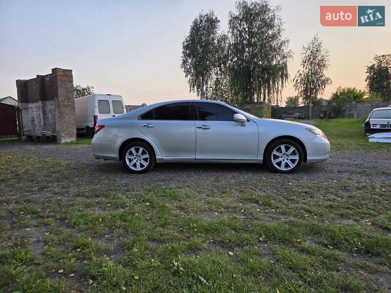 Седан Lexus ES 2007 в Ровно