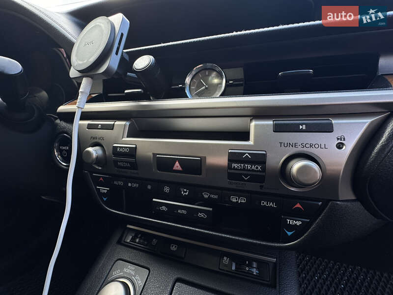 Седан Lexus ES 2014 в Бердичеве фото 21 Седан Lexus ES 2014 в Бердичеве