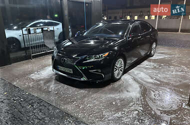 Седан Lexus ES 2013 в Киеве