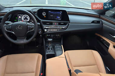 Седан Lexus ES 2021 в Києві