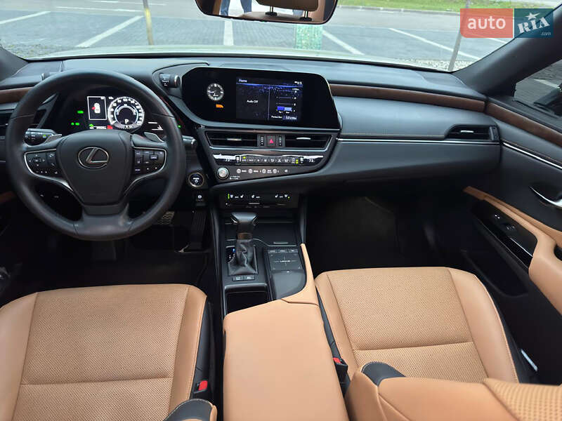 Седан Lexus ES 2021 в Киеве