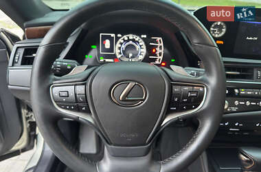 Седан Lexus ES 2021 в Києві