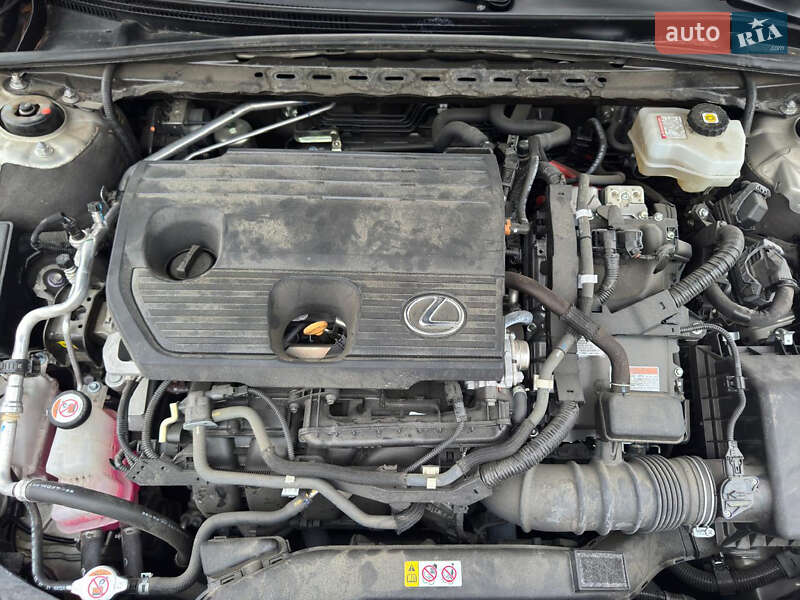 Седан Lexus ES 2021 в Киеве