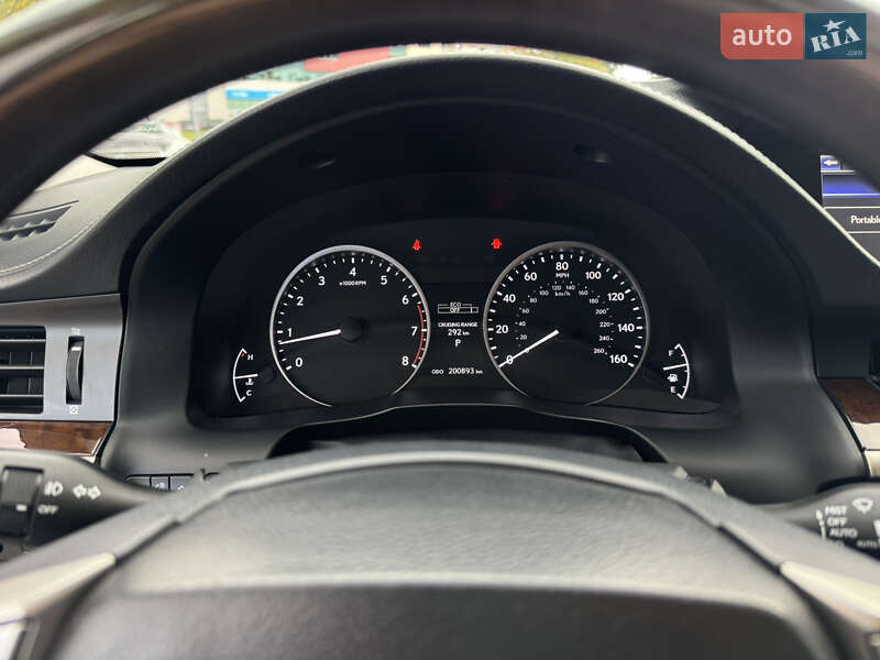 Седан Lexus ES 2014 в Самборе