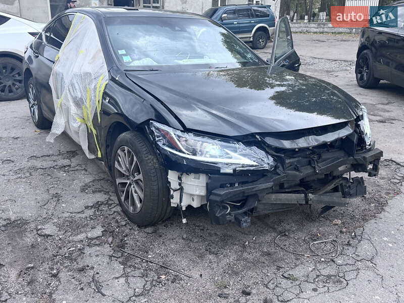 Седан Lexus ES 2022 в Харькове