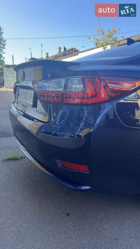 Седан Lexus ES 2017 в Одессе
