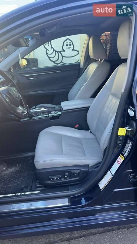 Седан Lexus ES 2017 в Одессе