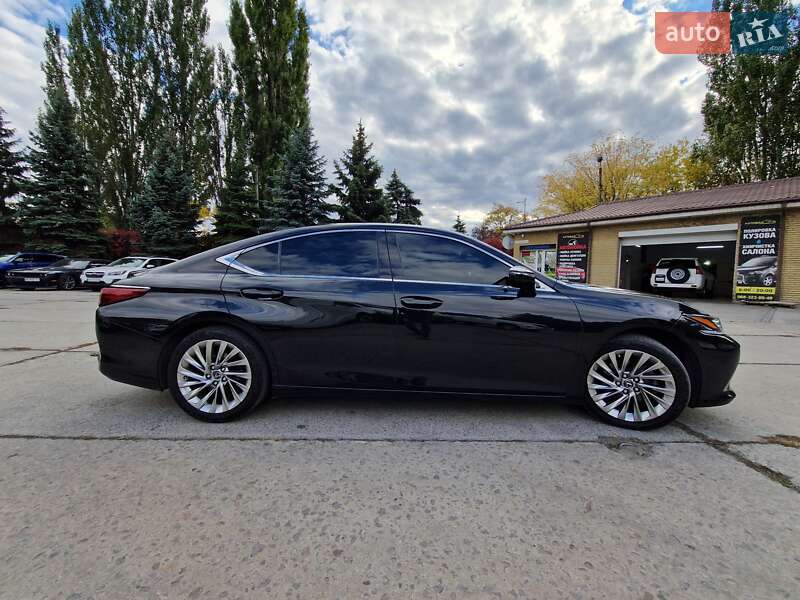 Седан Lexus ES 2019 в Днепре