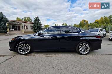 Седан Lexus ES 2019 в Дніпрі