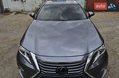 Седан Lexus ES 2016 в 