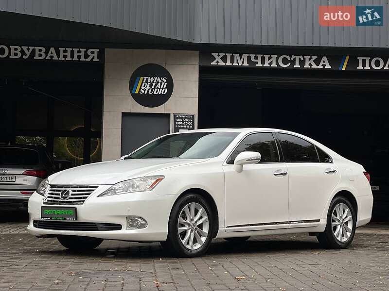Седан Lexus ES 2012 в Одесі