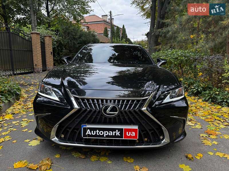 Седан Lexus ES 2021 в Києві