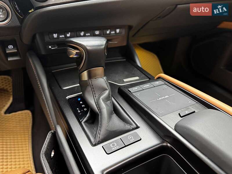 Седан Lexus ES 2021 в Києві