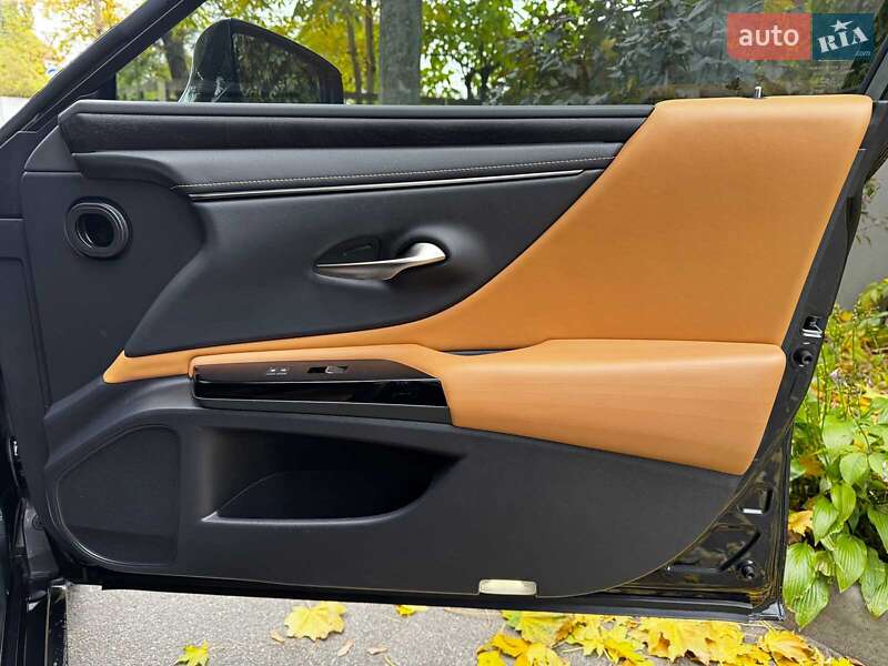 Седан Lexus ES 2021 в Києві