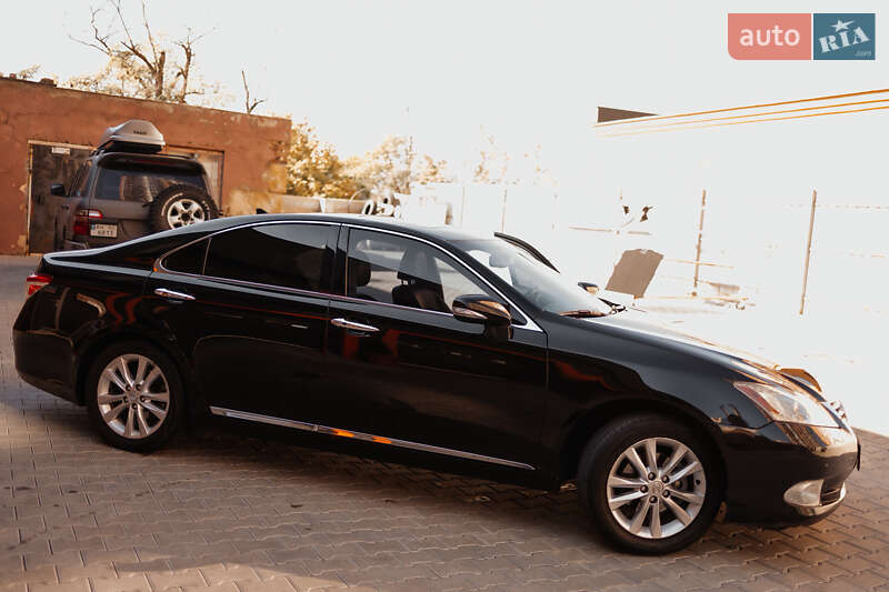 Седан Lexus ES 2010 в Одесі